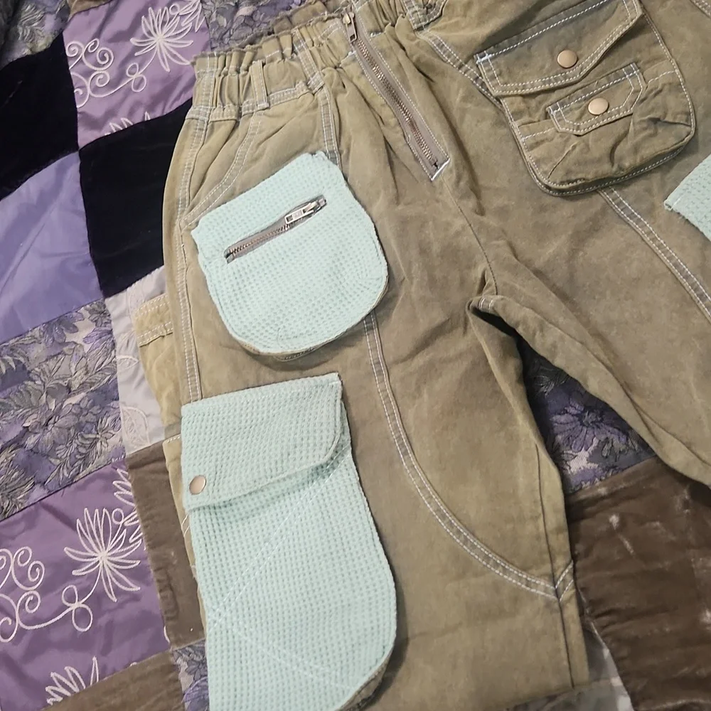 POL Twill and Thermal Cargo Pants with Mixed Fabric Pockets pants - Picture 8 of 12